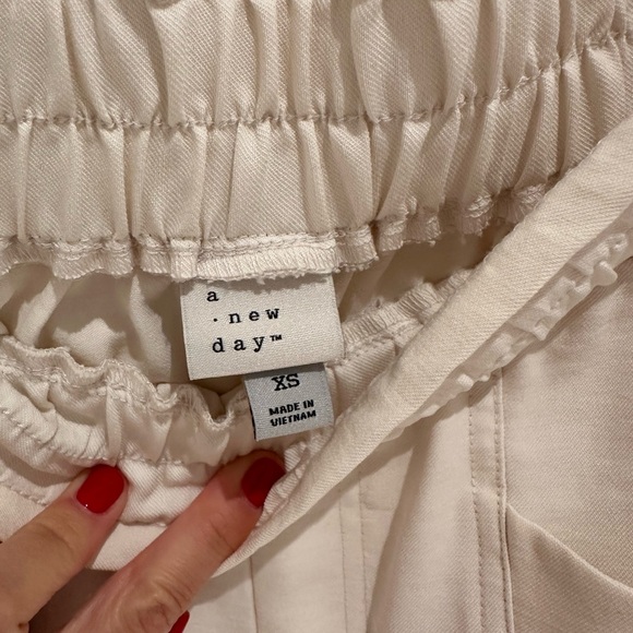 Target A New Day cream elastic waist pants XS - Picture 5 of 5